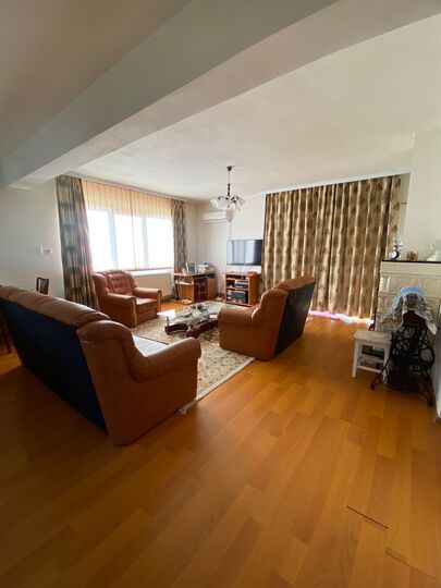 B89e38d3-7814-4bcb-a209-32575f853aed