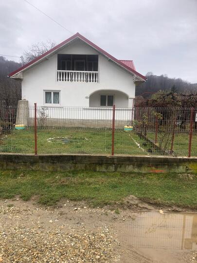 Vezi toate fotografiile acestui imobil